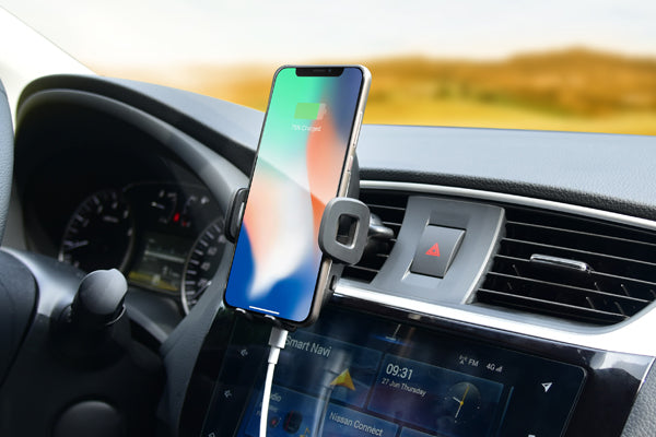 SUPORT DE TELEFON AUTO SMART CU INCARCARE WIRELESS FAST CHARGE si fixare in grila de ventilatie Mega Drive