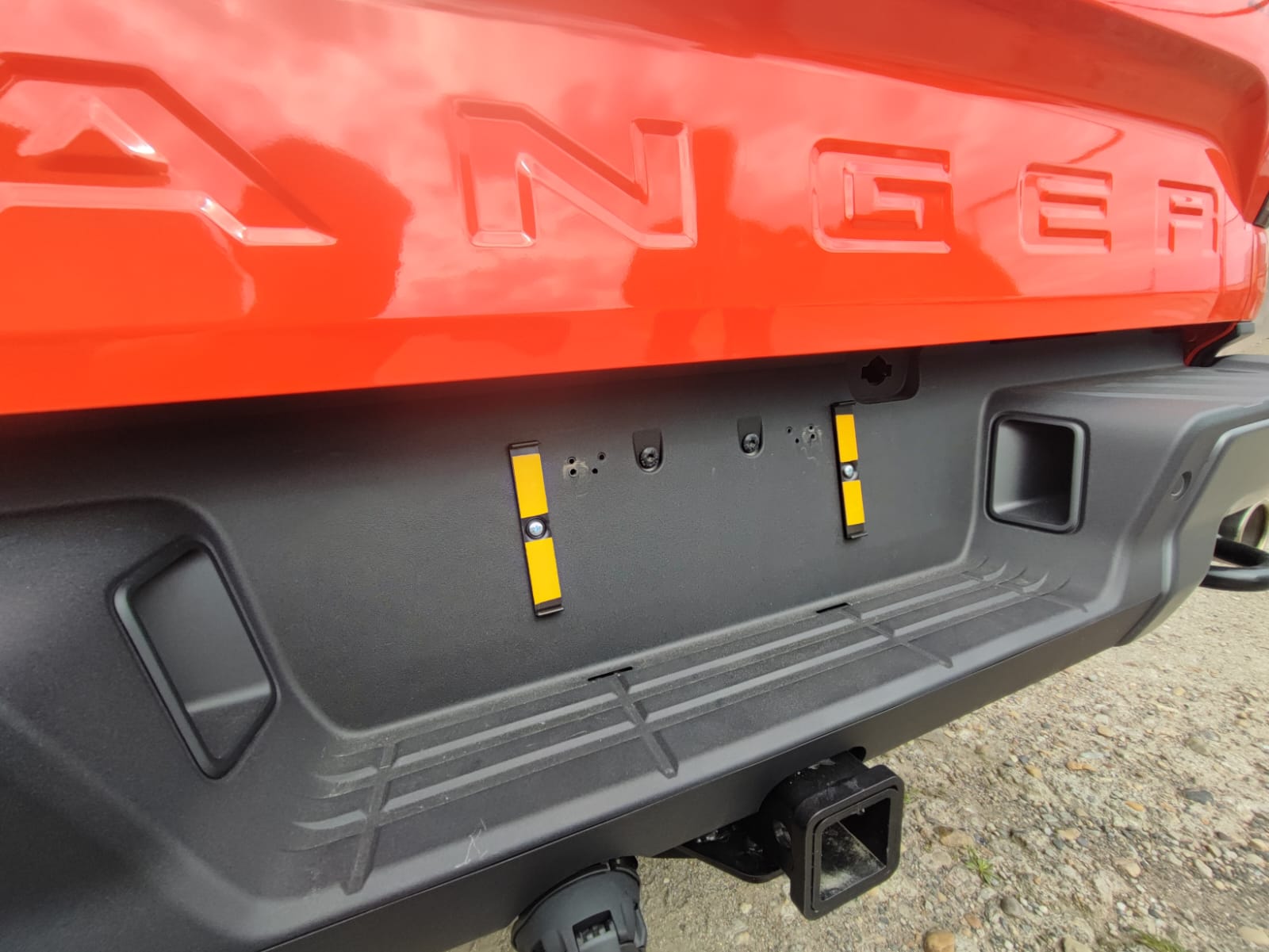 Suport de Inmatriculare Ultra Slim, universal și fără ramă Un accesoriu auto revoluționar